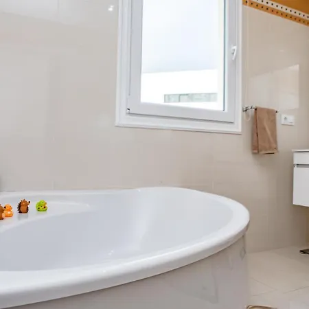 Luxury With Heated Pool