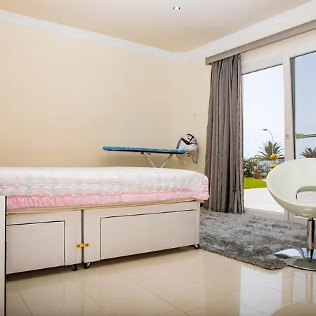 Villa Luxury With Heated Pool