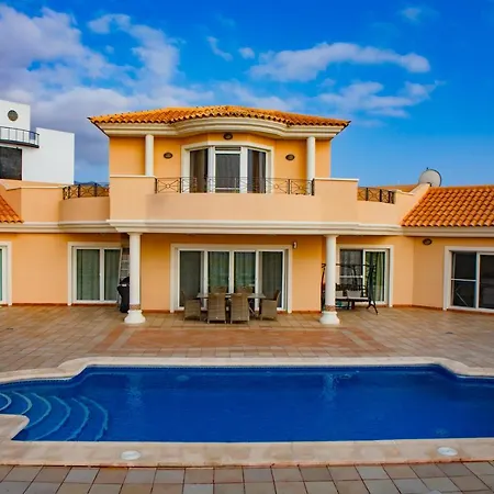 Luxury With Heated Pool بلايا بارايسو