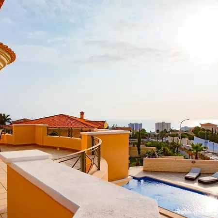 Luxury With Heated Pool Playa Paraiso (Tenerife)