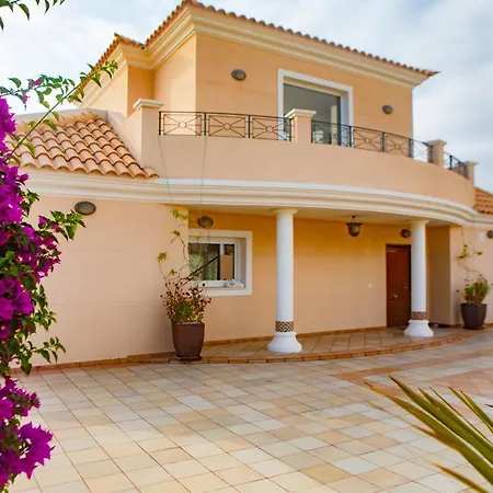فيلة Luxury With Heated Pool *